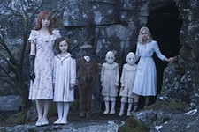 Revew: Miss Peregrine's Home for Peculiar Children