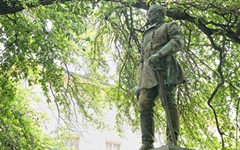 UT Took Down Some Confederate Statues On Sunday Night