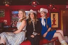 Crosstalk: Kelly Willis, Melissa Carper, and Brennen Leigh Are the Wonder Women of Country