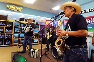 Give them a HAAM: Los Texas Wranglers at Discount Electronics