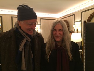 David Gaines (l) connects with Patti Smith
