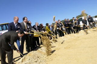 On the same day that the CTRMA board broke ground 
on the Highway 183-A project, Comptroller Strayhorn 
delivered a scathing audit of the roadbuilding authority.