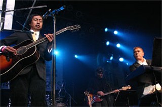 Alejandro Escovedo (l) and John Cale