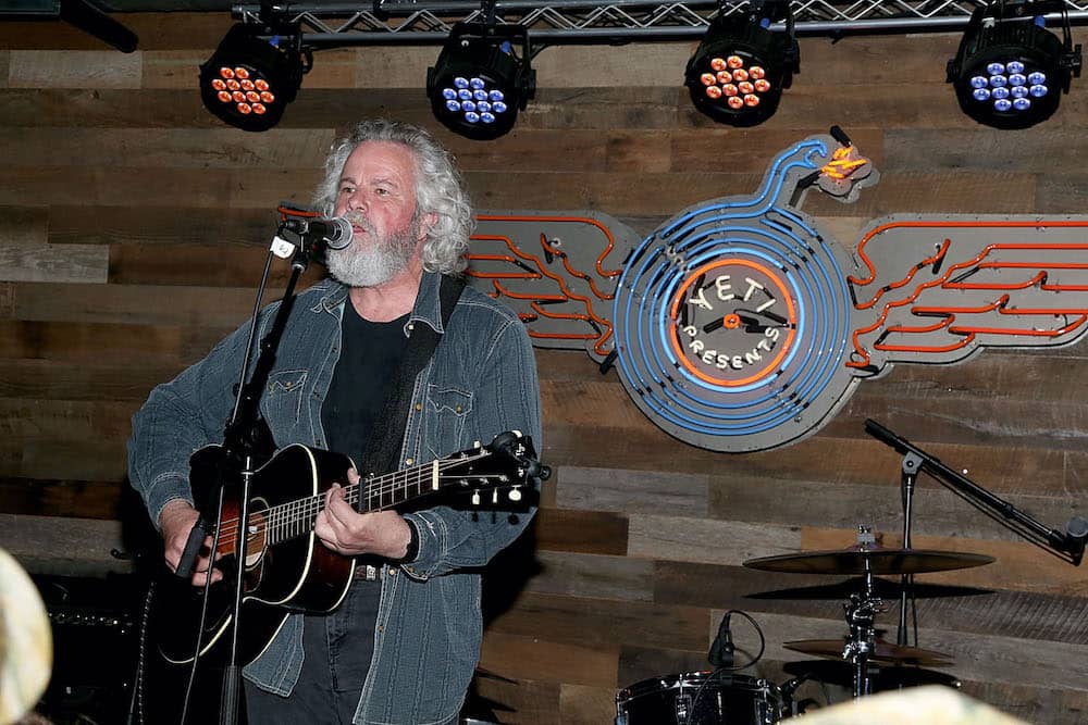 Texas Songwriting Legend Robert Earl Keen Announces Retirement From the