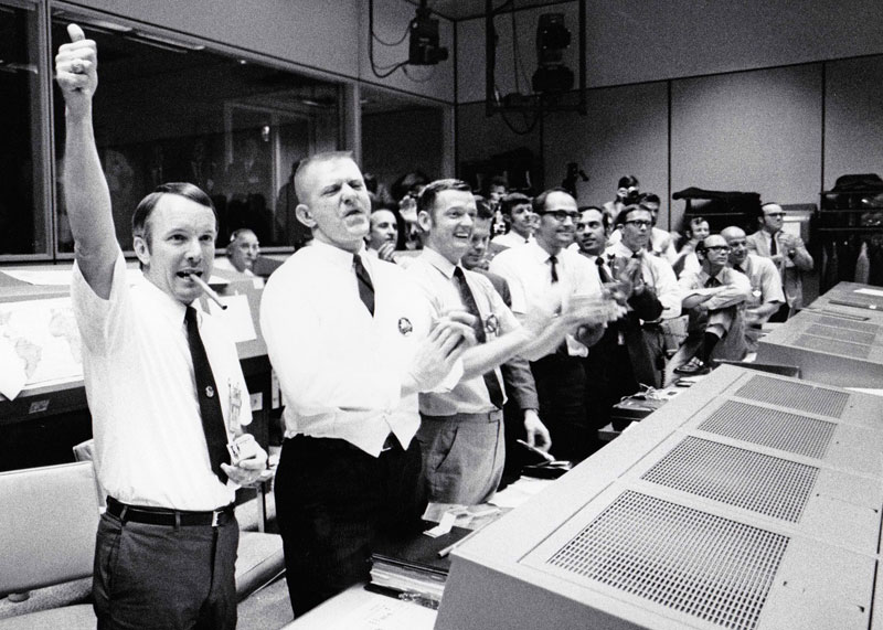 Mission Control: The Unsung Heroes of Apollo