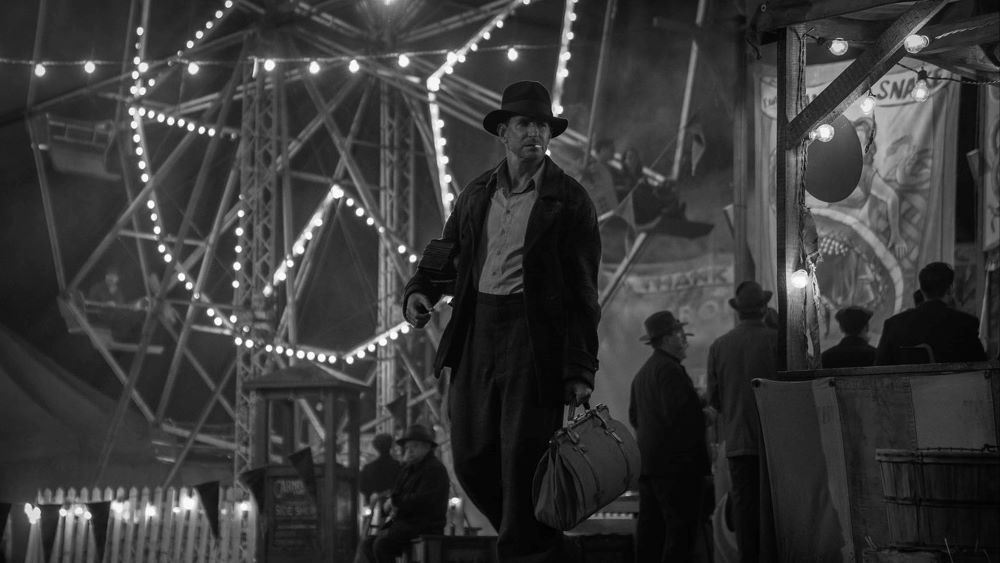 Nightmare Alley: Vision In Darkness And Light