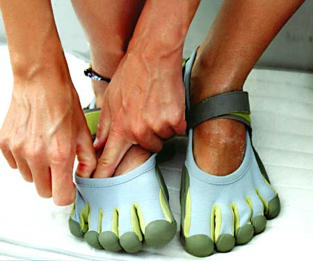 The Toes Knows: It's the Five Fingers of Dr. Vibram! - Design