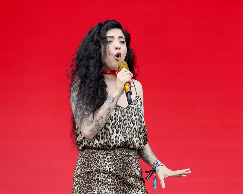 Acl Live Review Mon Laferte Chilean Bjork Burlesque Hybrid Slays Old School Latinate Music The Austin Chronicle