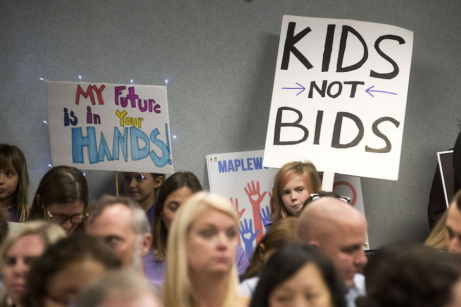 Large Crowd Attends Aisd School Board Meeting After Ahs Controversy News Talk Sports 710am 97 5fm