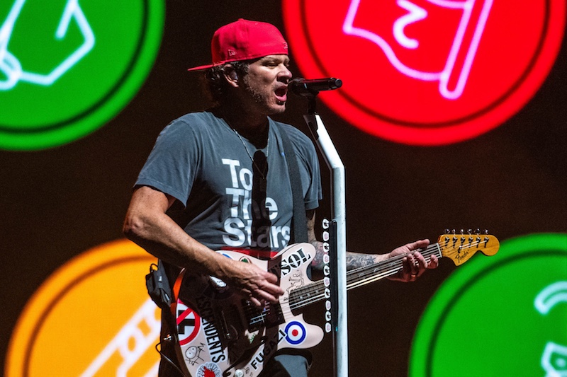 Snotty and Sincere, Blink-182 Creates a Nearly Pristine Pop-Punk Time ...