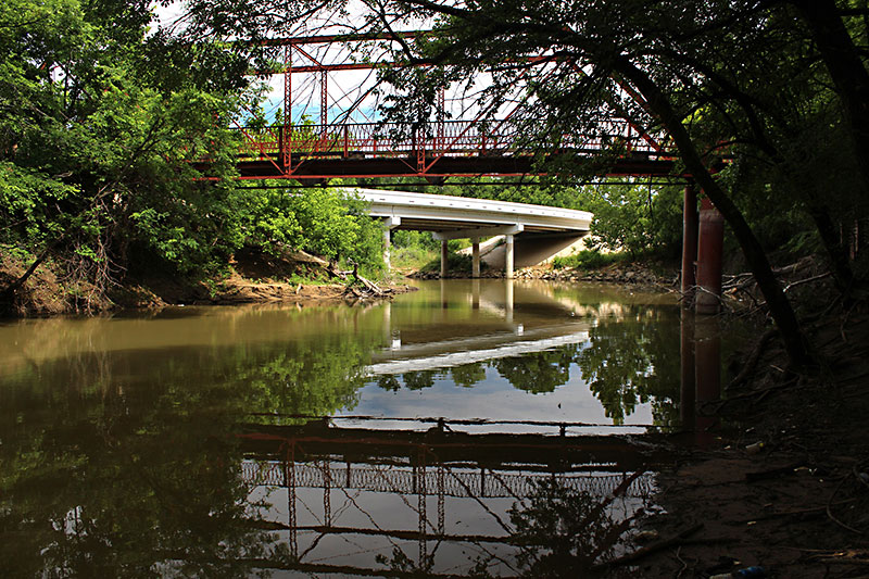 Conto Old Man at the Bridge