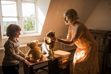 Revew: Goodbye Christopher Robin