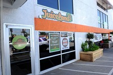 JuiceLand Employee Harassed by Right-Wing Comedian