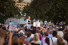 Sen. Elizabeth Warren Rallies 5,000 Local Supporters at Austin Event