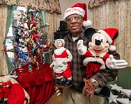 Clarksville's Willis Littlefield Readies His Annual Christmas Lights