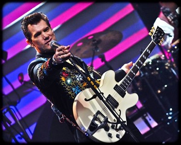 Beyond the Sun: Chris Isaak's Epic Moody Theater Taping