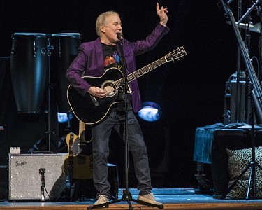 Paul Simon Takes a Final Bow