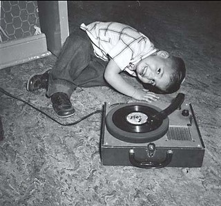 Maddox demonstrated his love for music at an early age.