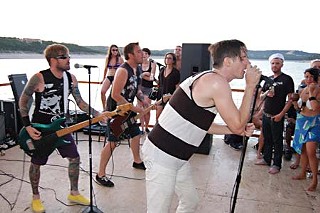 Punk yacht: 
the Riverboat Gamblers