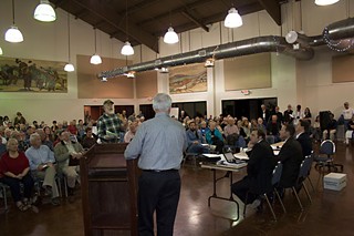 Wimberley residents meet with Rep. Jason Isaac and other officials to air concerns about a threatened water source.