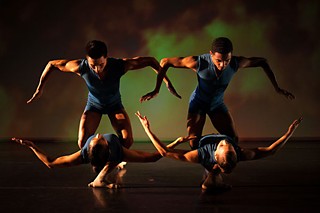 Getting closer to the music: dancers in David Justin's Quiver