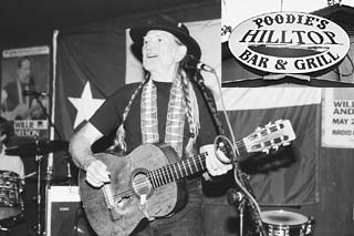 Willie @ Poodie's
