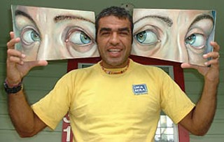 Alonso Rey with panels from<i> the conscious</i>