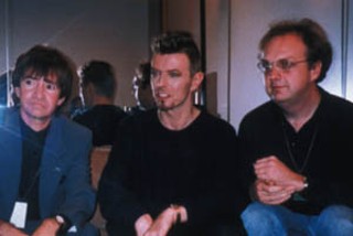 (l-r) Rodney Bingenheimer, David Bowie, and George Hickenlooper