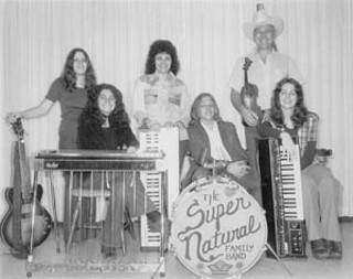 Come on, get happy (l-r): Holli, Conni, Charlene,
Joaquin, Tommy, Traci, the Seventies. All archival
photos courtesy of <a href=http://
www.texanadames.com target=blank><b>
www.texanadames.com</b></a>.