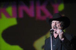 Friedman speaks to a crowd of Pink Floyd fans at the San
Antonio Municipal Auditorium in January. Before taking
the stage, Friedman wasn't sure who'd be in the
audience, or if they'd know him – a typical stop in
Kinky's often unscripted and sometimes unpredictable
campaign.
