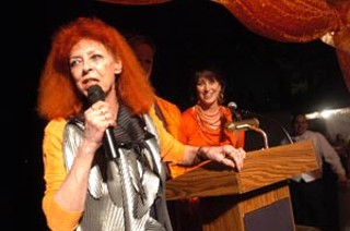 The irascible and illustrious Jean-Claude, partner of Christo, speaks to guests at the Art Ball X. Also pictured are gala co-chairs Jane Scott (behind) and Carol Wagner (right).
