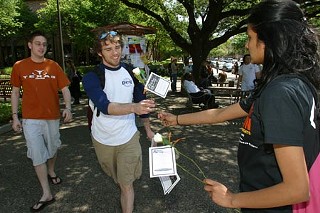 The White Rose Society, a student organization that promotes Holocaust and genocide awareness, passed out white roses on the UT campus on April 12 to mark Yom Hashoah (Holocaust Remembrance Day). The organization formed in 2005 to promote diversity and tolerance; it takes its name from the White Rose, a nonviolent, secular resistance movement in Nazi Germany that was initiated by students at Munich University. See <a href=http://www.thewhiterosesociety.org/ target=blank><b>www.thewhiterosesociety.org</b></a> for more info.