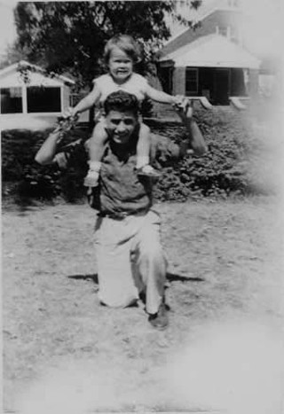 Aziz Shihab with his daughter Naomi, 1953