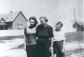 Bobbie and Willie with paternal grandmother Nancy