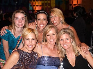 (Front, l-r) Sarah Swindell, Karen Sallis, Kristin Ernst; (back) Anne Elizabeth Wynn's daughter Larkin, Kimberly Thomsen, and Maria Groten at Red, Hot & Soul