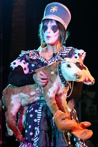 Patches and handler performing at 999 Eyes