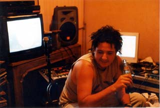 P. Mosh's Jonas <i>en su cuarto</i>