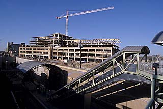 The Mockingbird Station project, linking DART to the
hip Lower Greenville corridor, features the obligatory
lofts, shoppertainment, and art theatre, built around
and in an old Southwestern Bell warehouse.