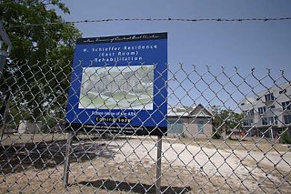 An ARA sign announces a work in progress near East 11th Street.