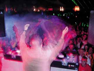 Ark Entertainment's Airport 2 Rave, 2000