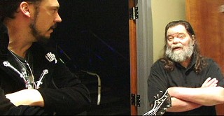 Jesse Dayton (l) backstage with Roky Erickson