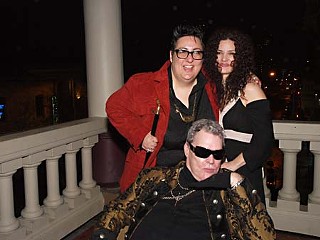 Your Style Avatar (seated – who hasn't been this close to a breast since he was an infant) with Kate (l) and singer Lisa Marshall