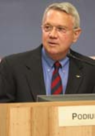 Leffingwell: Will sell no rail line before its time.