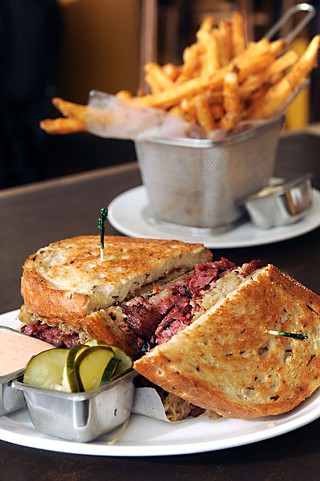 Hyde Park Bar Grill The Austin Chronicle